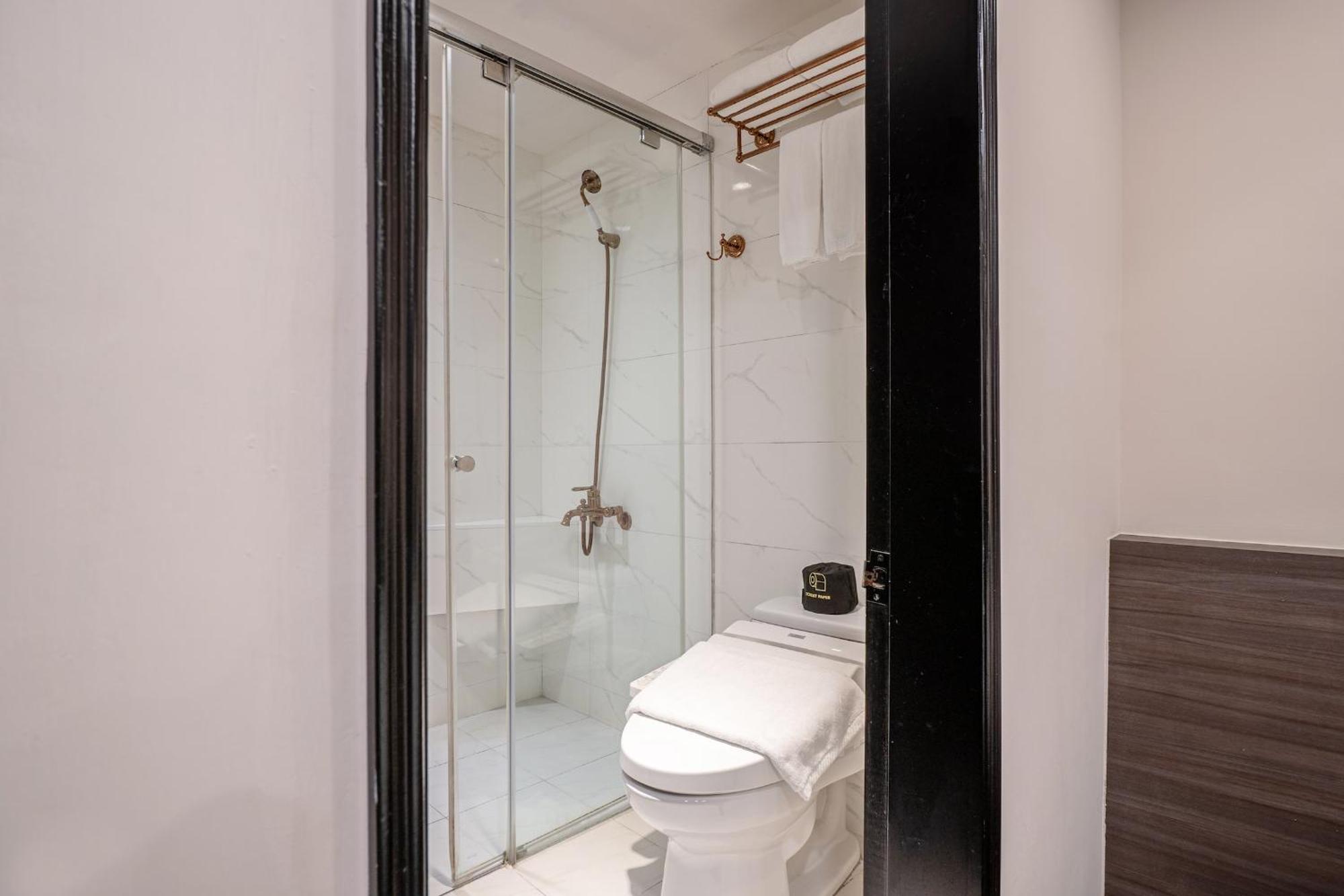 Dream Mansion Hotel Taichung Exterior photo