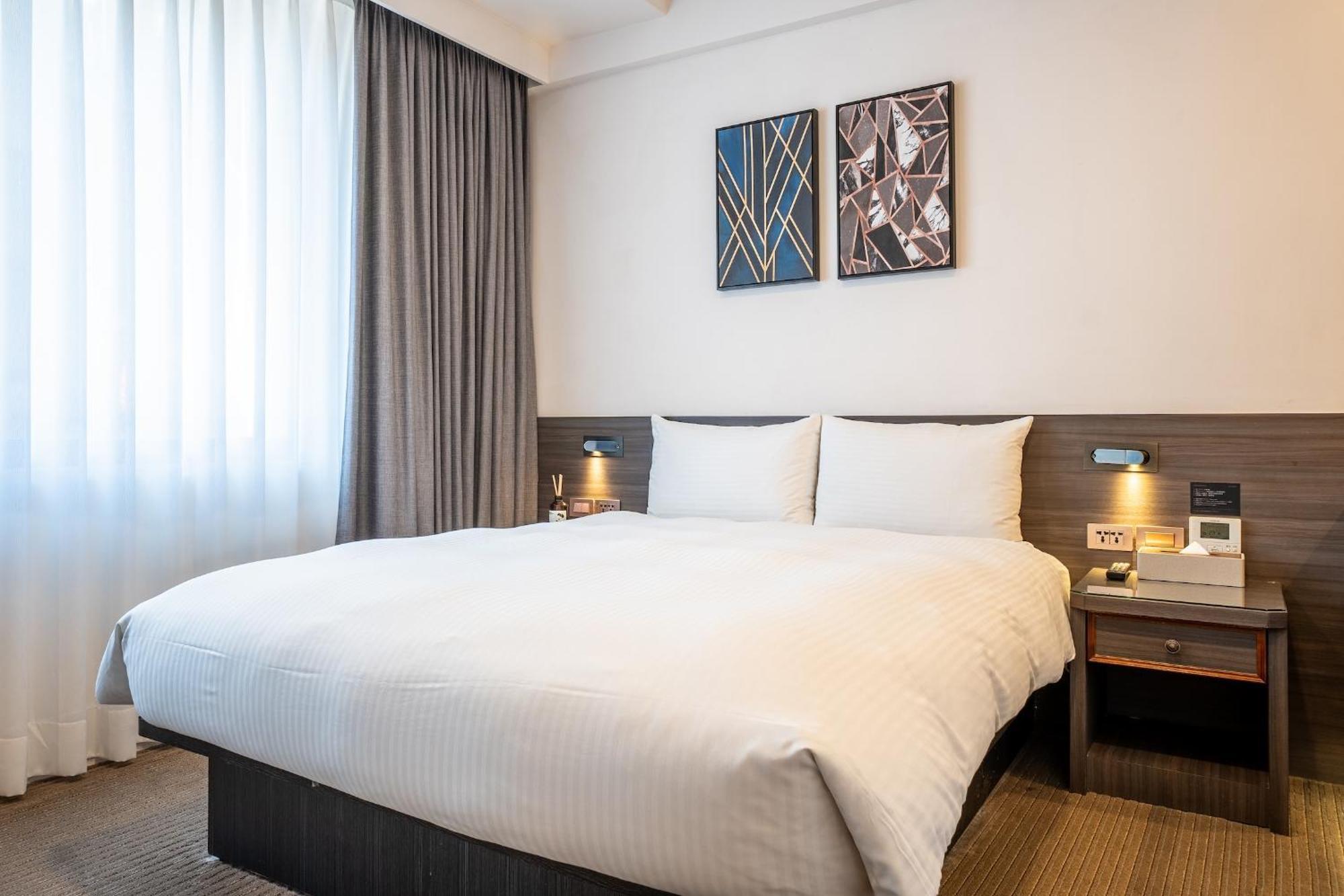 Dream Mansion Hotel Taichung Exterior photo