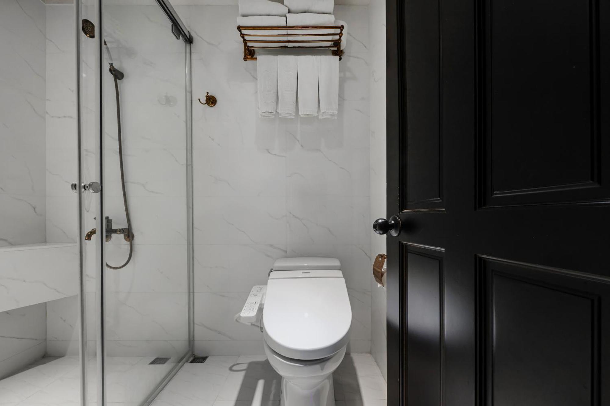 Dream Mansion Hotel Taichung Exterior photo
