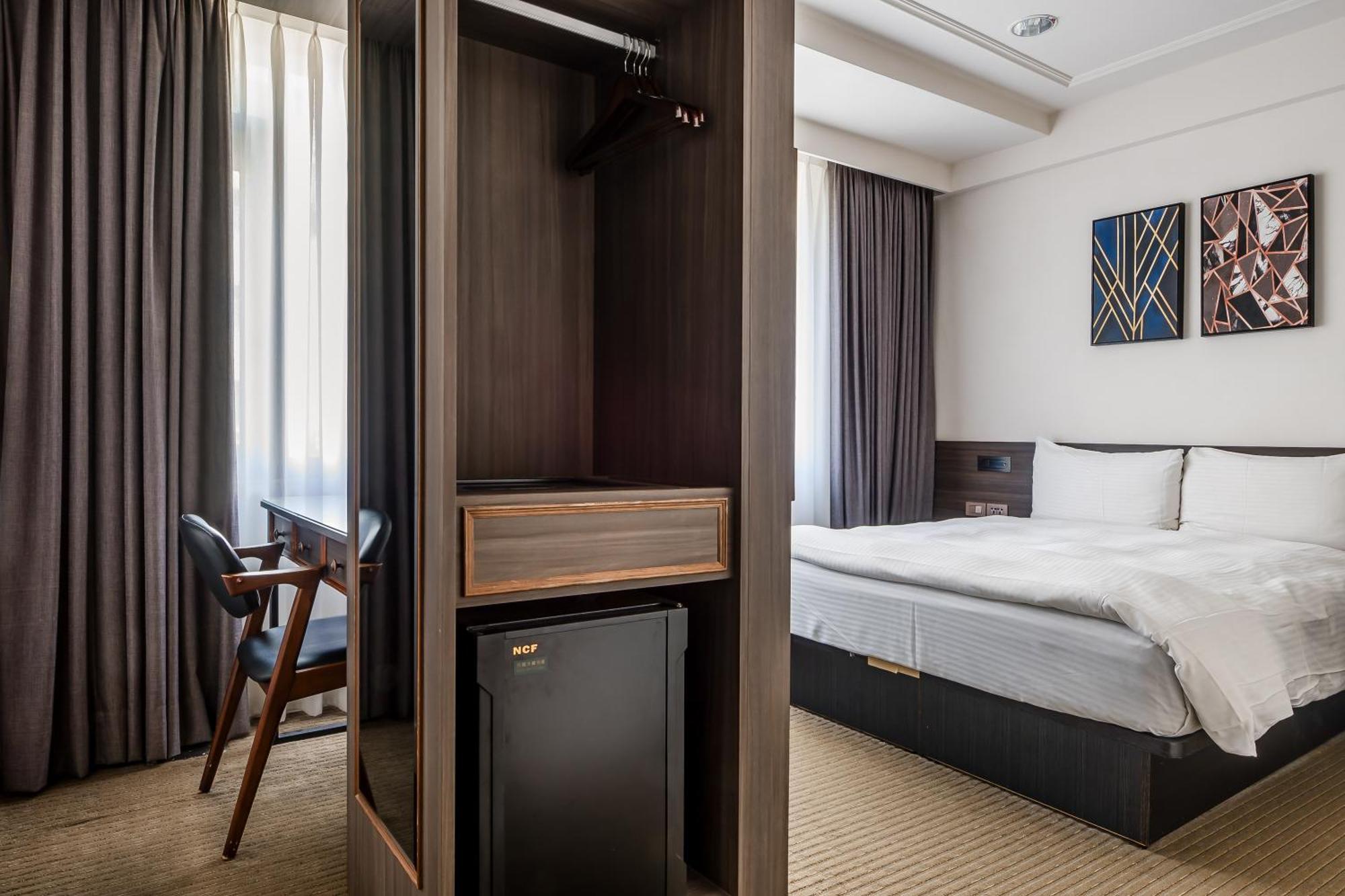 Dream Mansion Hotel Taichung Exterior photo