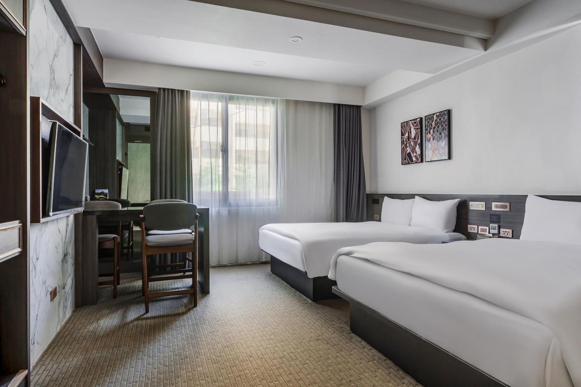 Dream Mansion Hotel Taichung Exterior photo